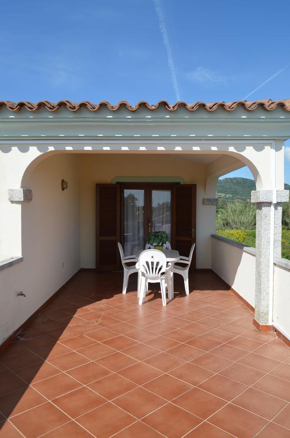 Iss Travel, Ambra Apartments - 800 M From La Cinta Beach San Teodoro  Exterior foto