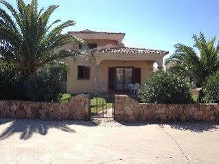 Iss Travel, Ambra Apartments - 800 M From La Cinta Beach San Teodoro  Exterior foto