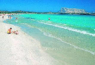 Iss Travel, Ambra Apartments - 800 M From La Cinta Beach San Teodoro  Exterior foto